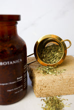 Load image into Gallery viewer, Focus